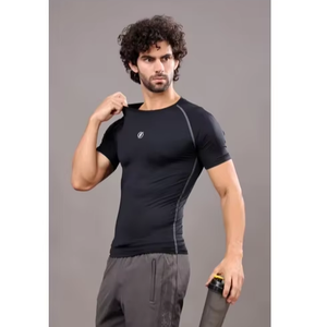 Camiseta Deportiva Ajustada para Hombre con Mangas Medias Elásticas y Cuello Redondo, Antiarrugas y Transpirable, Nailon de Alta Calidad - Product Image 1
