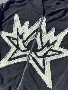 Sudadera con Capucha de Invierno de Alta Calidad, 500GSM, 100% Algodón, con Cierre, Lavado Vintage, Parches Personalizados, Estilo Urbano Desgastado - Product Image 3