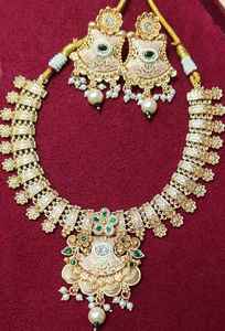 Conjunto de pendientes de collar de moissanita de lujo de calidad Idea de regalo perfecta para fiestas Bodas Aniversarios Compromisos hechos de latón - Product Image 3