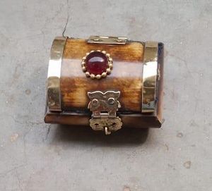 Boîte à bijoux en os petite taille parfaite pour les oreilles et les bagues en toute sécurité magasin prix de gros boîte à bijoux agate - Product Image 2