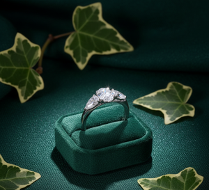 แหวนทองคำขาว 18K ประดับเพชรทรงรี 1.0 กะรัต (สี E) เพาะเลี้ยงในห้องปฏิบัติการ รับรองโดย IGI สไตล์ชาติพันธุ์ สำหรับเป็นของขวัญแต่งงานสำหรับผู้หญิง - Product Image 3