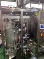 Machine de remplissage et d'emballage de sachets de 10 ml et 15 ml pour gelée, jus, miel, crème, liquides en sachets de forme irrégulière, équipement d'emballage de pochettes liquides