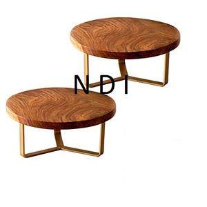 Plateau à gâteau au design élégant pour mariages et anniversaires, lot de deux, finition naturelle, support à gâteau en bois avec base en métal pour hôtels - Product Image 1