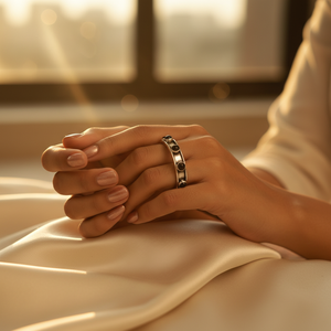 แหวนเงินแท้ 925 ชุบแพลตตินัม ประดับพลอยออนิกซ์สีดำ สำหรับผู้หญิง ชุบโรเดียม ดีไซน์หรูหรา ด้วยพลอยธรรมชาติ - Product Image 2