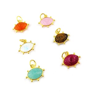 Colgante Marquise con Ojo Tallado en Plata de Ley 925, Bisel Elegante, Piedra Lunar, Collar Minimalista con Ojo Tallado a Mano - Product Image 2