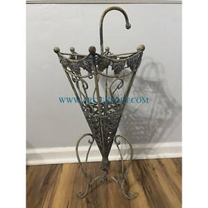 Grand support de parapluie élégant et poli en or brillant, support en métal de luxe avec design élégant, taille standard, en vente - Product Image 2