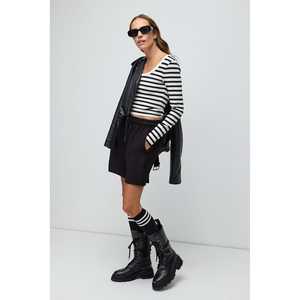 T-shirt basique à manches longues rayé - Product Image 3