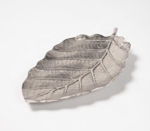 Handmade Aluminum Creative Low MOQ Decorative Leaf Trays <b>Serve</b> Ware Trays <b>Set</b> of Two Manufacturer Wholesaler - Product Image 5