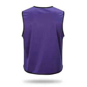เสื้อกีฬาแขนกุดสีม่วงแบบยูนิเซ็กซ์ คอกลม ผ้าโพลีเอสเตอร์ซับเหงื่อ ระบายอากาศได้ดี สำหรับผู้ใหญ่ ใส่ได้ทุกฤดู ทรงปกติ สวมแบบสวมหัว - Product Image 3