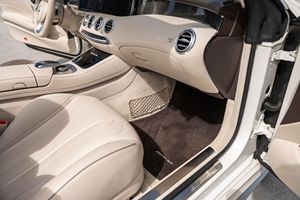 2017เมอร์เซเดส-AMG S63เบริโอเลต577แรงม้าเทอร์โบ V8น้ำหนักเบาภายในผ้าล่องเรือ
