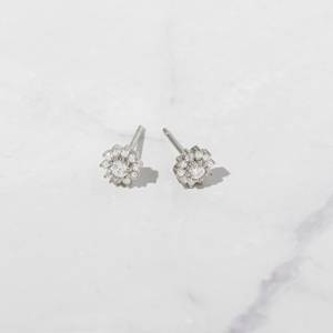 Wholesale New Latest Fashionable Luxury Cz Diamond <b>Stud</b> Earing Women's Jewelry Promise Love Romantic Engagement Earing Jewelry - Product Image 1