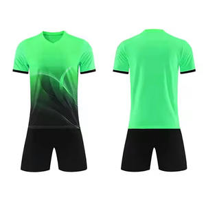 Uniforme de football en tissu polyester de haute qualité pour adultes et enfants Design personnalisé avec impression par sublimation - Product Image 5