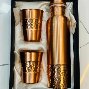 ฝาขวดทองแดงตกแต่ง ดีไซน์คลาสสิก งานแฮนด์เมด คุณภาพดีที่สุด 100% ขนาด 1000 มล. ใช้ซ้ำได้ เป็นมิตรกับสิ่งแวดล้อม เหมาะสำหรับออกกำลังกายและเล่นกีฬา มีตัวอย่างให้ทดลองฟรี - Product Image 1
