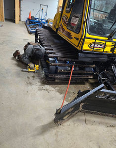 Factory Wholesale <b>Snow</b> Groomer <b>Machine</b> PB100/PB400/PB600 Pola/600E+ BR275 BR180 BR10 High Performance Engine - Product Image 5