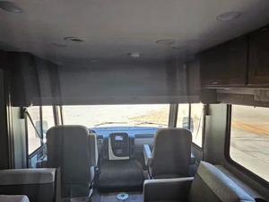 Autocaravana usada WINNEBAGO RV INTENT 31P modelo 2019 lista para la venta. - Product Image 2