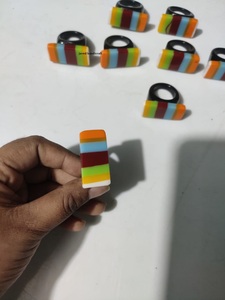 Anillos de racimo de resina irregulares múltiples de moda 2025 al por mayor para mujeres inspirados estilo Ángel artesanía Javed artesanías impermeables - Product Image 6