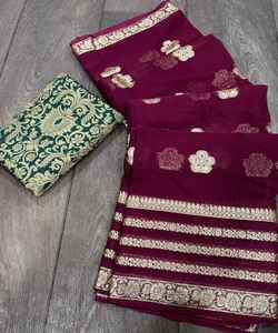 ทําคําพูดที่กล้าหาญด้วยผ้าซิ่นงาน Zari ปักของเรา แสดงความชํานาญฝีมือที่ประณีตและความสนใจในรายละเอียด - Product Image 5