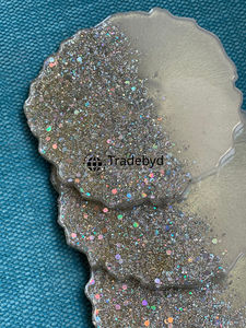 แผ่นรองแก้วเรซิ่นงานฝีมือ ขนาด 4x4 นิ้ว รูปทรงสี่เหลี่ยม หรูหรา สวยงาม สำหรับวางบนโต๊ะ พร้อมบริการสลักโลโก้ตามสั่ง Tradebyd - Product Image 6