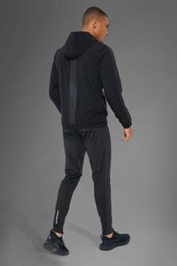 ชุดวอร์มผู้ชายผ้าฟลีซระบายอากาศได้น้ำหนักเบาพิมพ์โลโก้สไตล์สปอร์ตมีซิปขนาด XL แบบยั่งยืน - Product Image 3