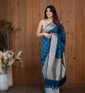 Pure Banarasi Tissue Silk Saree with <b>Beautiful</b> Ethnic Blouse Designer Indian Women's Winter Party Wear - Product Image 5