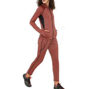Ensemble de survêtement 2 pièces pour femme, Design de votre propre femme, survêtement en coton et Polyester - Product Image 3
