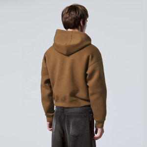 เสื้อฮู้ดดี้ผู้ชายพิมพ์ลายโลโก้ตามสั่ง ผ้าฟลีซเนื้อนุ่ม สวมใส่สบาย พร้อมเชือกผูกปรับได้ ทรงหลวมเหมาะสำหรับใส่ลำลองในชีวิตประจำวัน - Product Image 4