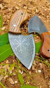 Cuchillo de Hoja Fija Estilo Vikingo Tradicional, Forjado a Mano, Hoja Grabada Estilo Vikingo, Cuchillo de Bolsillo EDC, Elegante Cuchillo de Camping - Product Image 2
