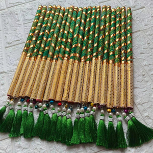 Handmade byandej dekoratif kayu Dandiya dengan rumbai Garba tongkat untuk Navratri perayaan tari untuk wanita atau pasangan