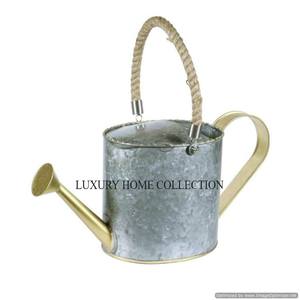 Lata de agua de metal funcional duradera y galvanizada con boquilla antigoteo para una tasa de venta de riego precisa y sin desorden - Product Image 1