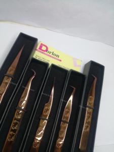 Pince à cils à poignée Kitty Design Rose Gold plasma Sustainable Steel Volume L Shape Pointed & Hook Design Cils Tweezers. - Product Image 4