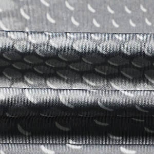 T-shirt de compression à manches courtes pour homme fabriqué au Pakistan Rash Guard personnalisé Entraînement Fitness Gym Vêtements de sport en vrac OEM Haut - Product Image 6