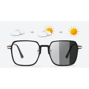 Occhiali Fotocromatici Anti-Radiazioni alla Moda per Uomo e Donna, Disponibili con Motivi Animali, Trasparenti, Grigi, Rossi per la Lettura - Product Image 4