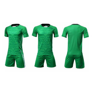 OEM Uniforme de football pour hommes imprimé par transfert de chaleur personnalisé de haute qualité Vêtements de football à manches courtes respirants à séchage rapide - Product Image 3