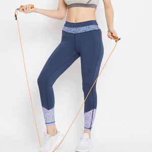 Leggings de yoga de couleur unie à faible MOQ, taille élastique de haute qualité, leggings écologiques pour femmes - Product Image 5