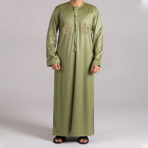 Vêtements islamiques pour hommes les plus vendus, thobe à manches longues, respirant, léger, en polyester, pour toutes les saisons, vêtements décontractés, prix de gros - Product Image 1