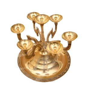 Diseño atractivo Lámpara decorativa Diya Arti Deepak para Puja Deepam Deep Puja Martillado Nuevo diseño Producto más vendido. - Product Image 4