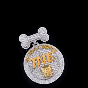 Colgante Circular de Plata 925 Personalizado con Incrustaciones de Moissanita VVS de 2.5 Pulgadas de Ancho - Product Image 2