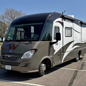 Caravane, camping-car, autocaravane pour les voyages, les aventures en plein air et les expéditions de camping. - Product Image 1