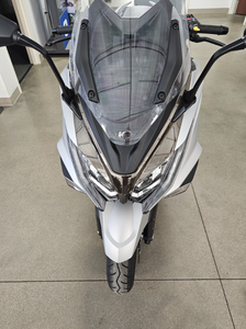 2023 Kymco AK 550i ABS Nuevo stock con soporte personalizado OEM y ODM Grado industrial y DIY - Product Image 6