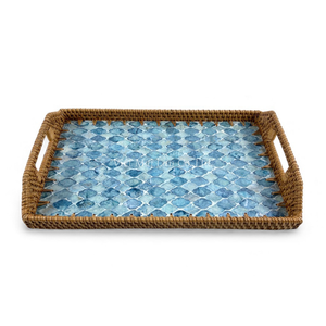 Bandeja Decorativa de Ratán con Incrustaciones de Nácar, Borde de Ratán Hecho a Mano para Exhibición en Mesa y Servicio de Alimentos, de Vietnam - Product Image 1