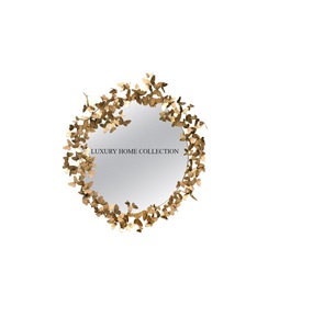 Cadre de miroir mural en métal antique magnifiquement fabriqué à la main avec des motifs ornés pour une décoration intérieure luxueuse - Product Image 1