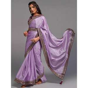 Sari de Chinon con Encaje Pesado Color Lavanda, Elegante Vestimenta de Boda con Detalles Intrincados - Product Image 2