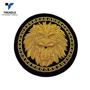 Insignias Bordadas Personalizadas con Imperdible para Uso en Prendas - Alta Calidad - Product Image 4