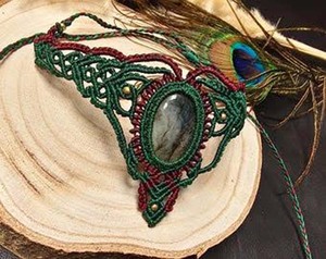 Fournisseur en gros de collier avec pendentif en pierre de labradorite naturelle, macramé vintage, certifié IGI, bijoux de fiançailles - Product Image 2