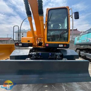 Mini-excavatrice Hyundai R150W-7 d'occasion de haute qualité, roues, prix bas, vente flash, moteur Cummins Doosan, option d'occasion disponible - Product Image 2