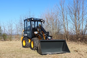 Chargeuse sur pneus JCB 403 avec moteur Kubota 2.5T Roulement de moteur à noyau de charge nominale de 5 tonnes et boîte de vitesses pour une utilisation dans le jardin - Product Image 4