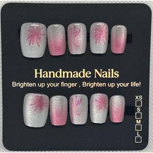 Unghie artificiali medie Strawberry Celebration - Product Image 1