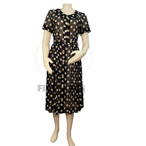 Robe trapèze vintage des années 1950 à pois, taille naturelle, boutonnée sur le devant et avec ceinture assortie, bleu foncé et blanc - Product Image 5