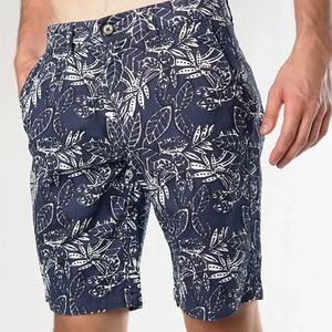 ชุดสตรีทผ้าฝ้ายสั้นเต็มตัวสำหรับผู้ชายกางเกงขาสั้นพิมพ์ลายดอกไม้แบบกลับด้านได้ - Product Image 1