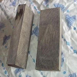 Escamas de cuerno pulidas hechas a mano únicas Técnica cruda Animal Precio barato Proveedor indio para exportación Venta de manijas de herramientas de cuchillo - Product Image 1